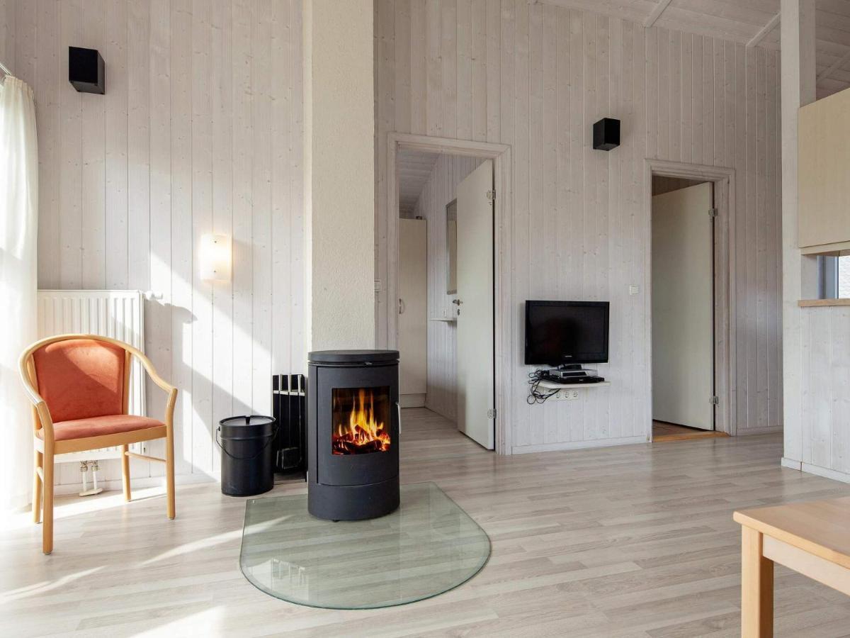 6 Person Holiday Home In เกรอมิทซ์ ภายนอก รูปภาพ